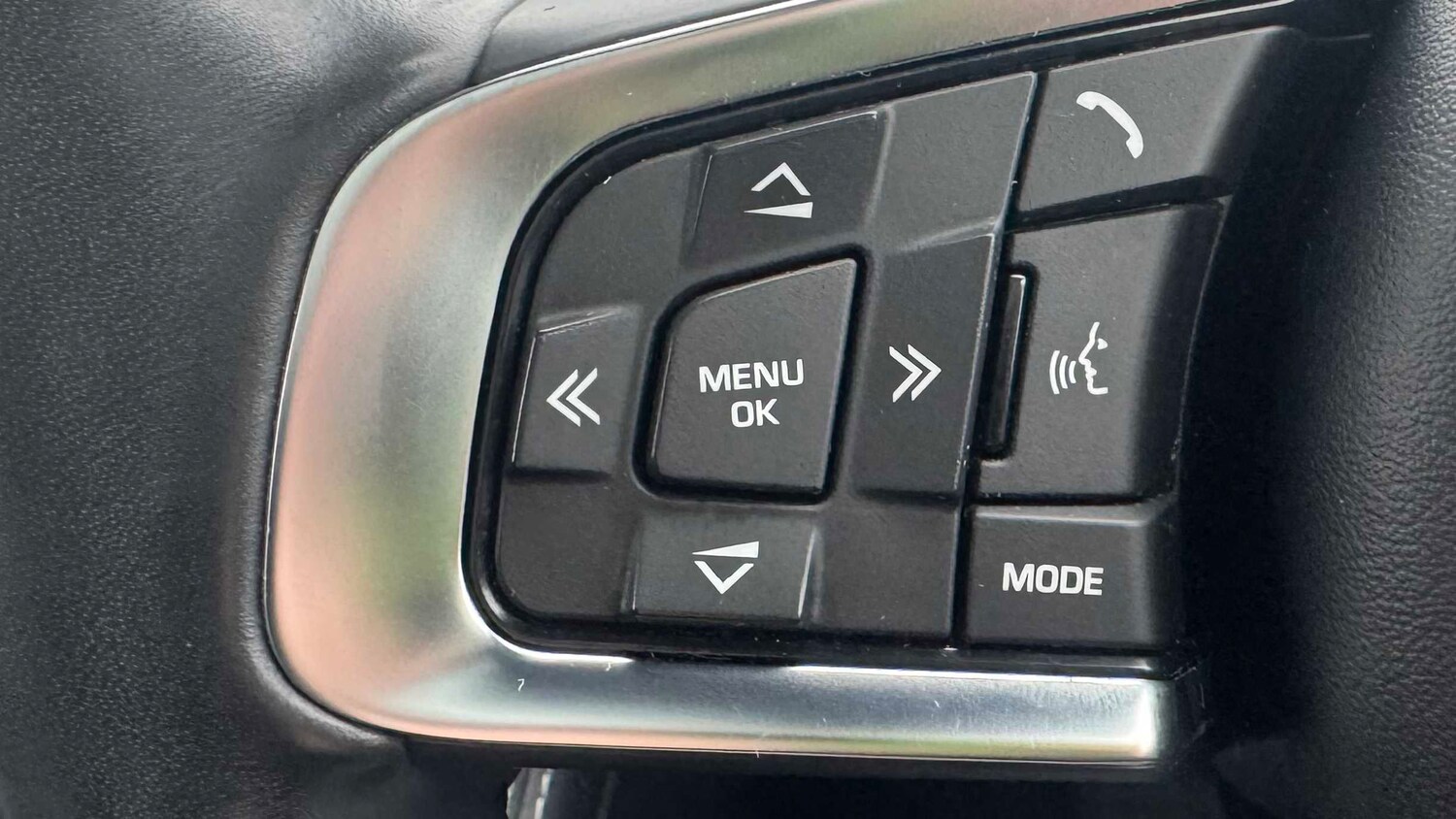 Used Jaguar F-Pace 2020 for sale - 78077202: Photo 16