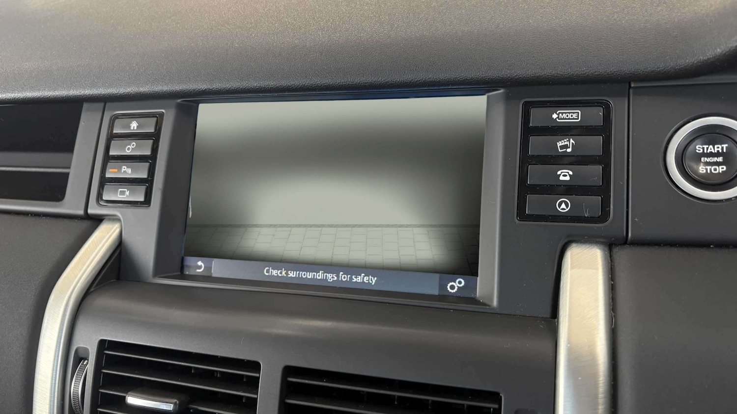 Used Land Rover Discovery Sport 2018 for sale - 78089729: Photo 5