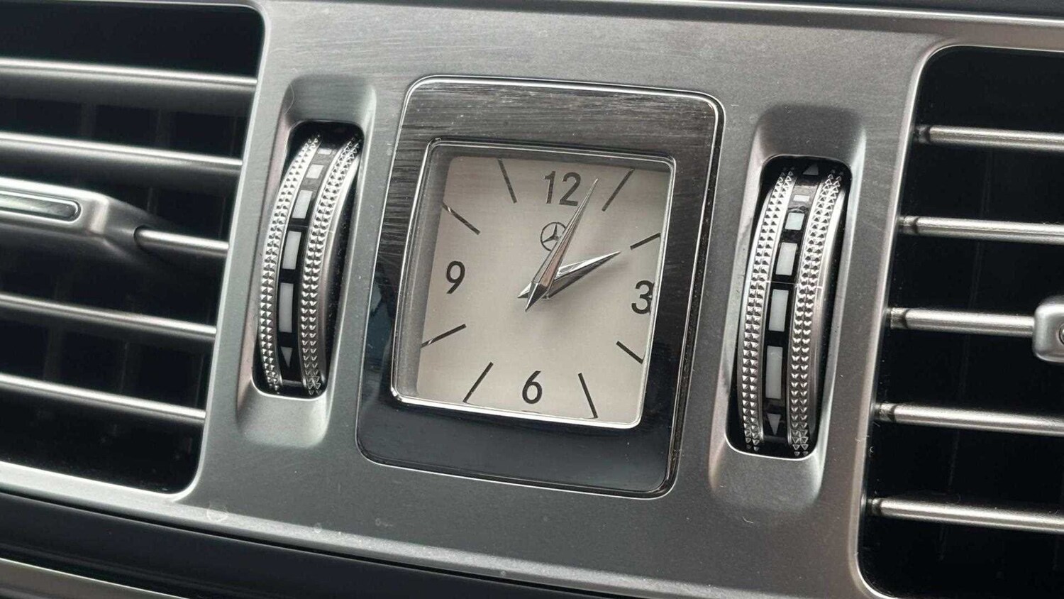 Used Mercedes-Benz E Class for sale - 77862010: Photo 10