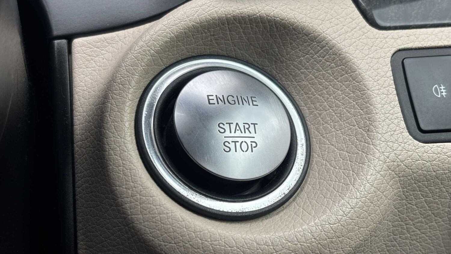 Used Mercedes-Benz E Class for sale - 77862010: Photo 12