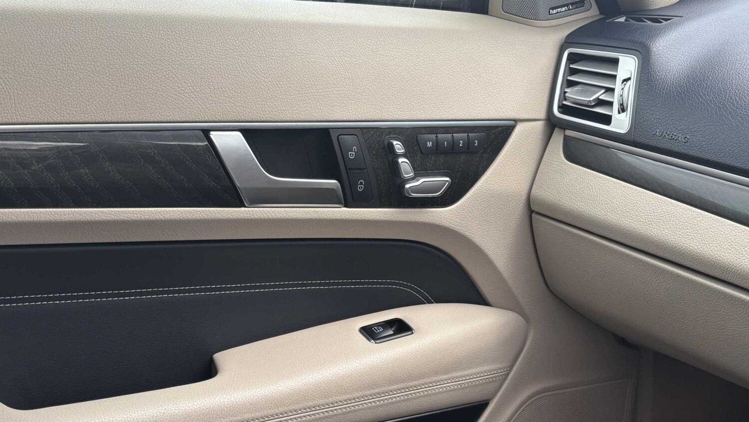 Used Mercedes-Benz E Class for sale - 77862010: Photo 17