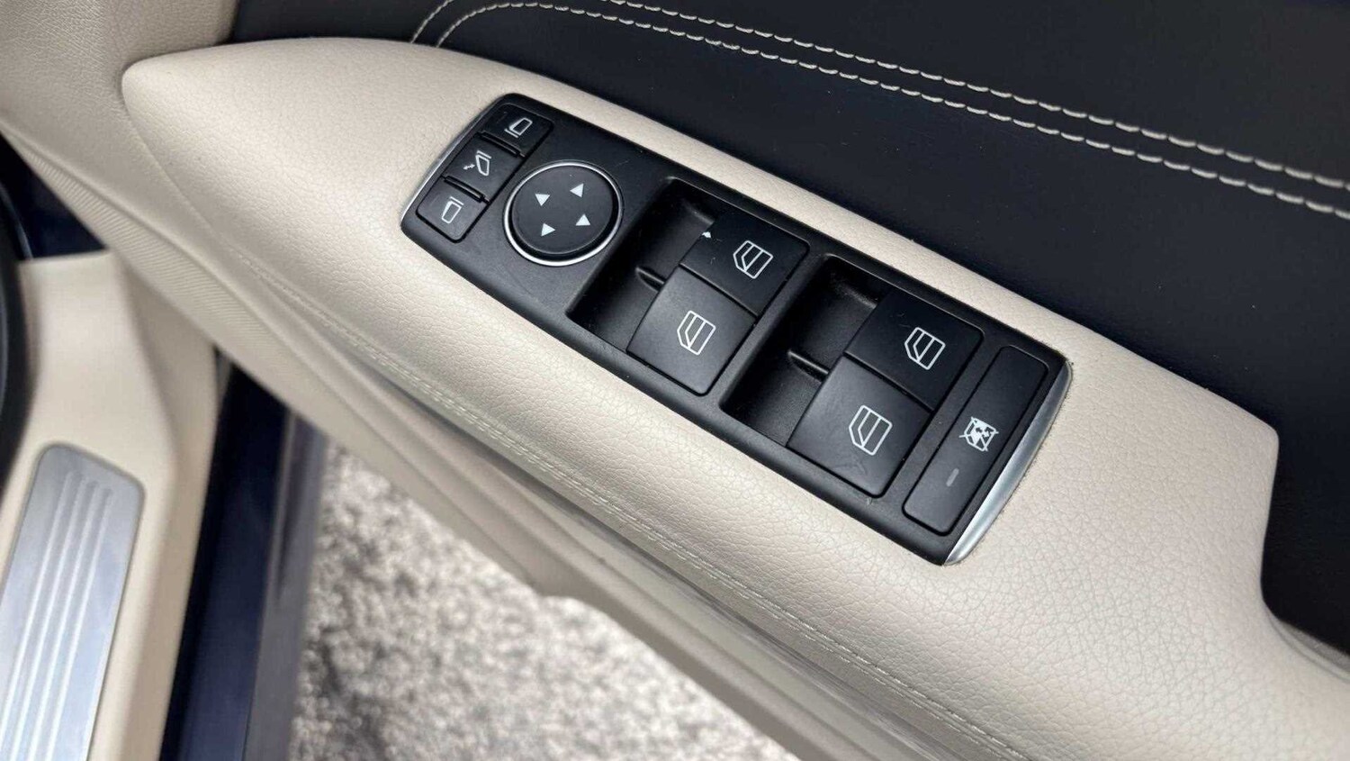 Used Mercedes-Benz E Class for sale - 77862010: Photo 29