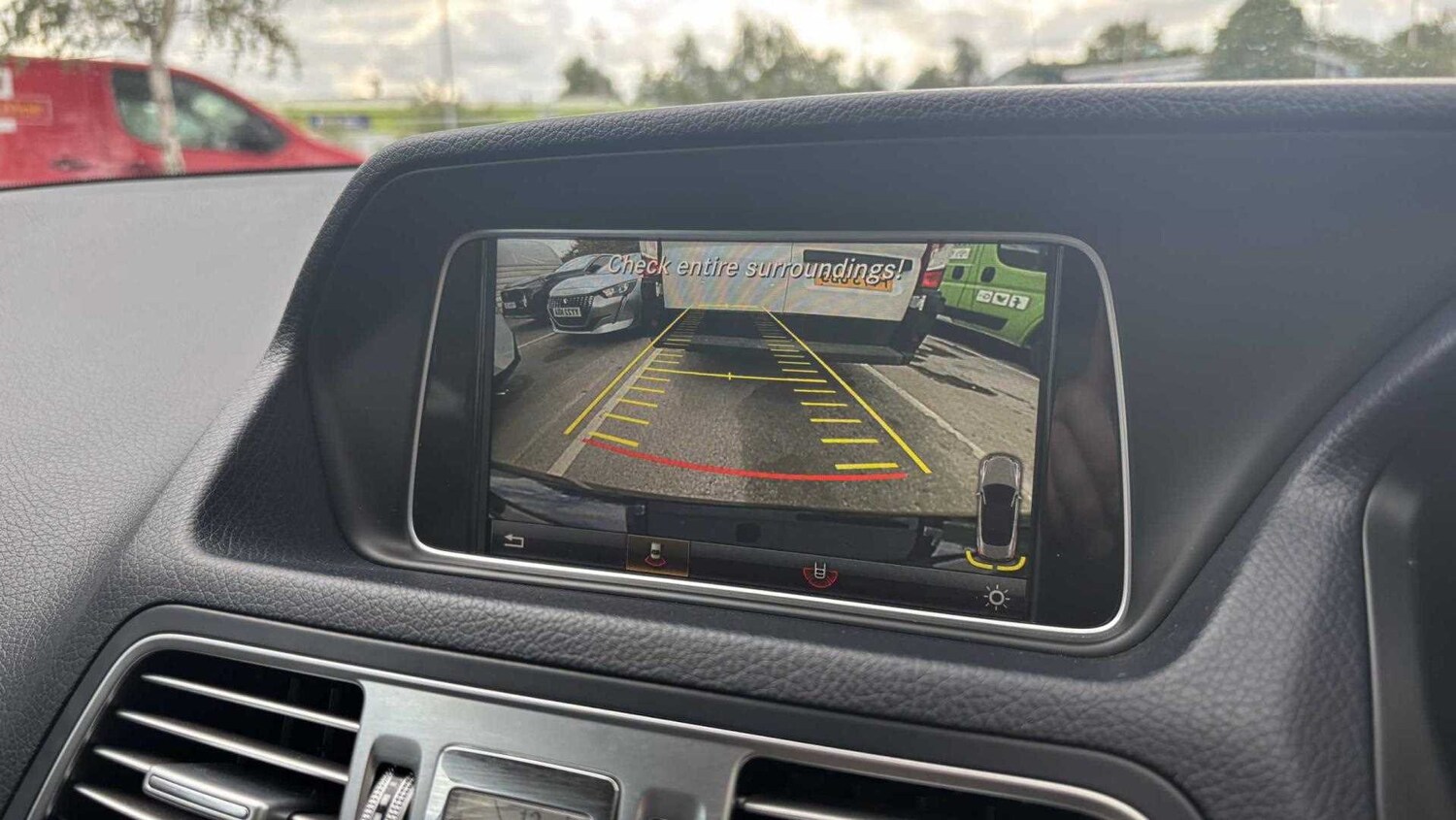 Used Mercedes-Benz E Class for sale - 77862010: Photo 9