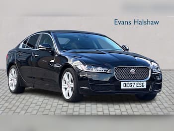 Used Jaguar XE 2017 for sale - 79784489: Photo
