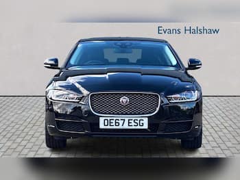 Used Jaguar XE 2017 for sale - 79784489: Photo
