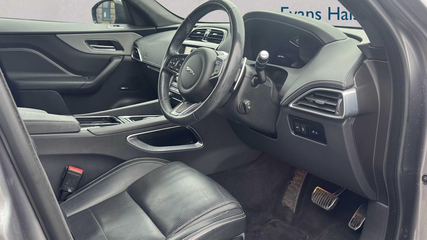 Used Jaguar F-Pace for sale - 77861548: Photo 3