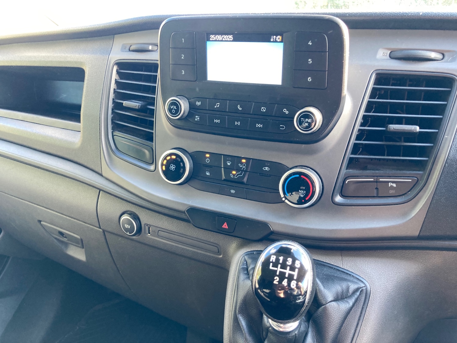 Used Ford Transit Custom 2018 for sale - 76391531: Photo 14