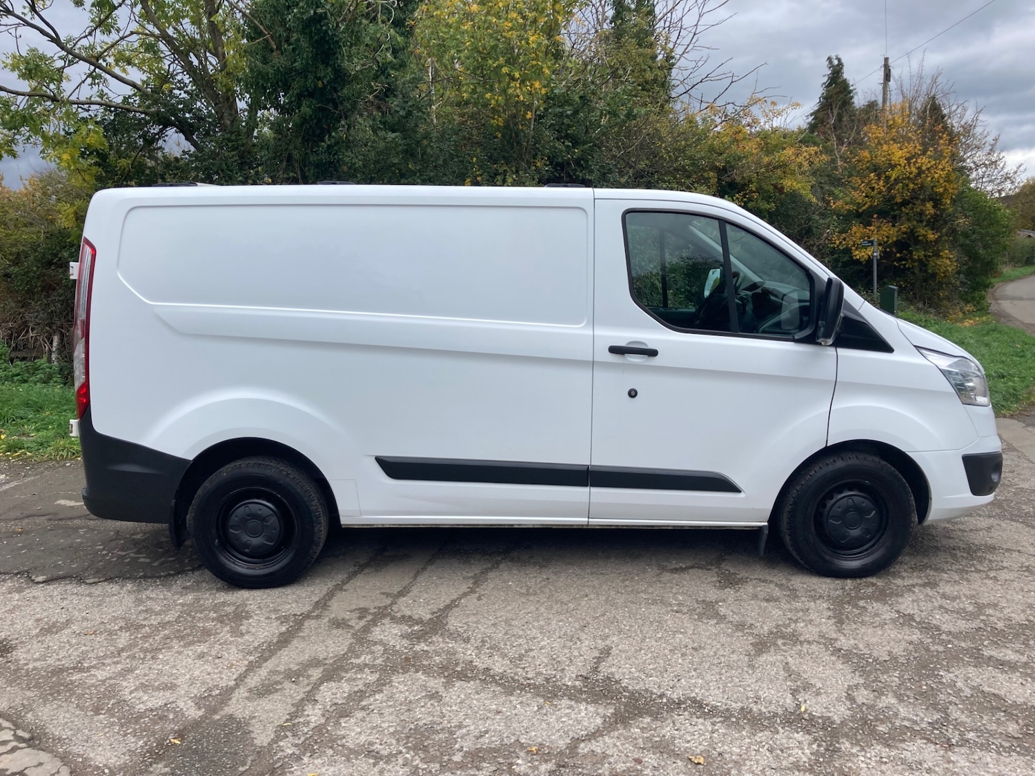 Used Ford Transit Custom 2017 for sale - 76413990: Photo 3