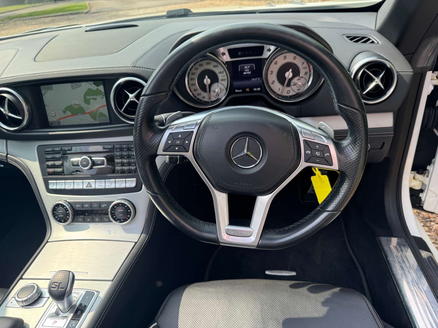 Used Mercedes-Benz SL 2015 for sale - 76601042: Photo 11