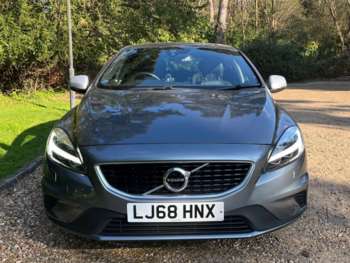 Used Volvo V40 2018 for sale - 74133618: Photo