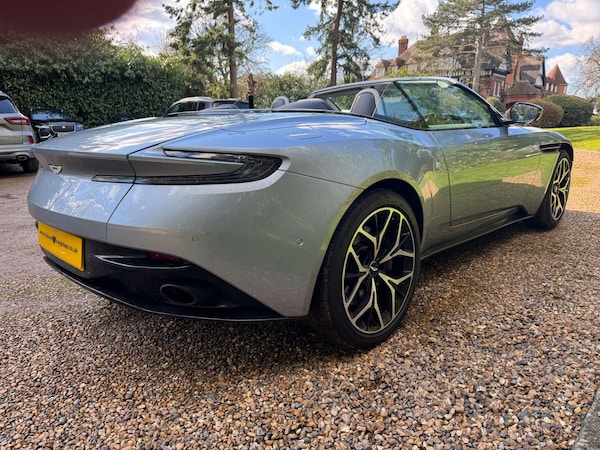 Used Aston Martin DB11 2018 for sale - 75566660: Photo 13