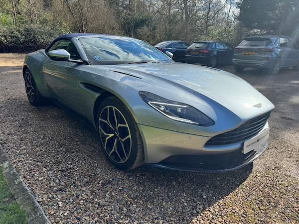Used Aston Martin DB11 2018 for sale - 75566660: Photo 2