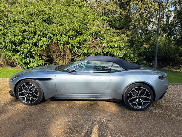 Used Aston Martin DB11 2018 for sale - 75566660: Photo 9