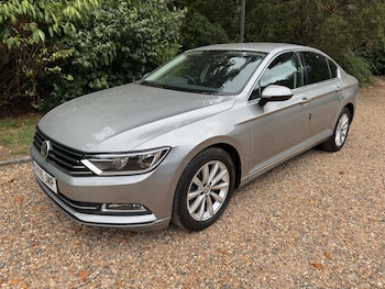 Used Volkswagen Passat 2015 for sale - 75647833: Photo
