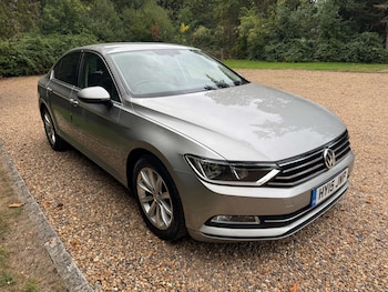 Used Volkswagen Passat 2015 for sale - 75647833: Photo