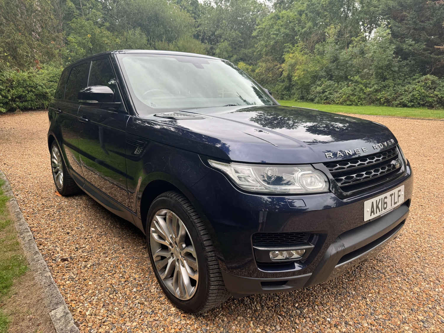 Used Land Rover Range Rover Sport 2016 for sale - 76601379: Photo 1
