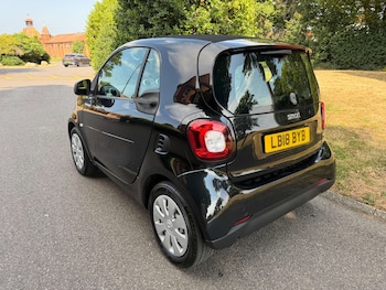 Used smart fortwo 2018 for sale - 79193662: Photo