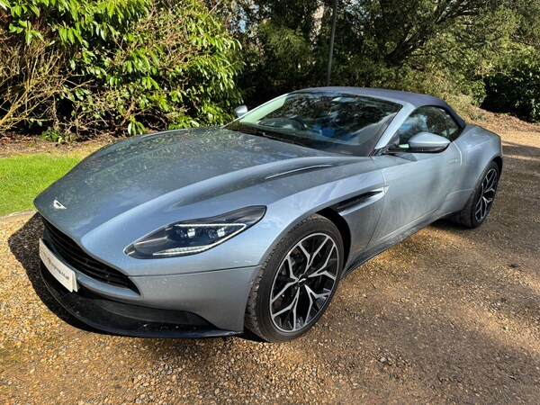 Used Aston Martin DB11 2018 for sale - 76277990: Photo 10