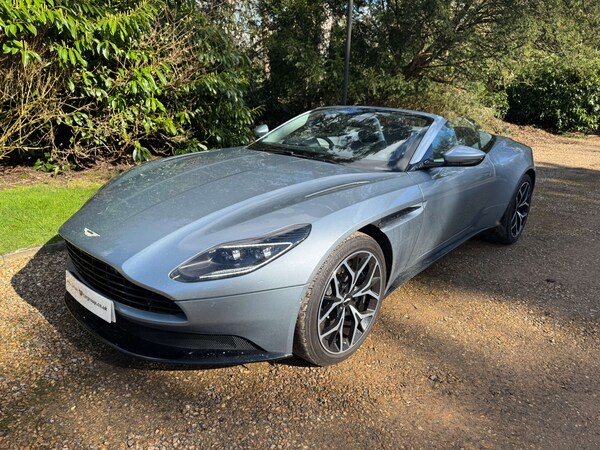 Used Aston Martin DB11 2018 for sale - 76277990: Photo 1