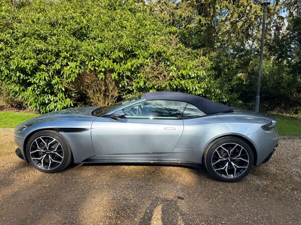 Used Aston Martin DB11 2018 for sale - 76277990: Photo 9