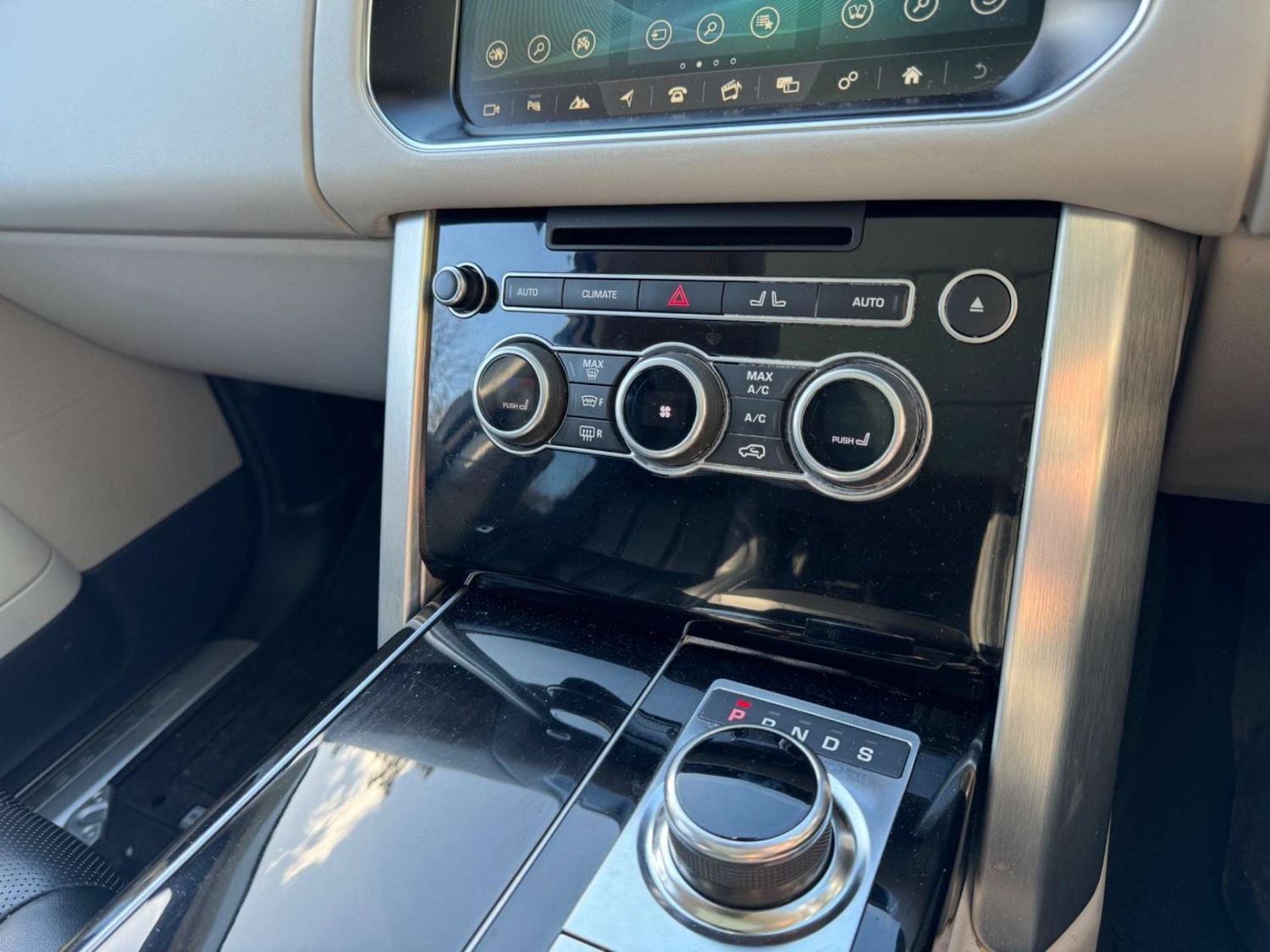 Used Land Rover Range Rover 2018 for sale - 76601986: Photo 19