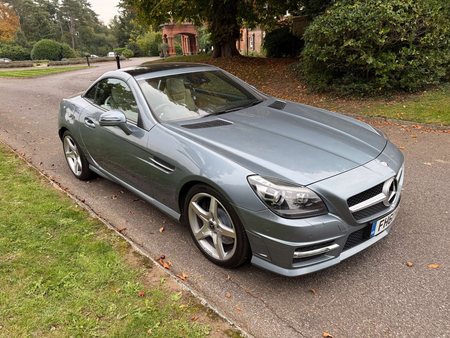 Used Mercedes-Benz SLK 2012 for sale - 76144432: Photo 8