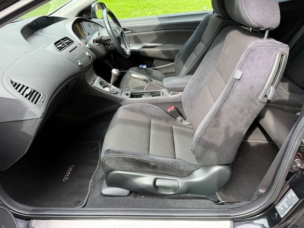 Used Honda Civic 2010 for sale - 76278041: Photo 15