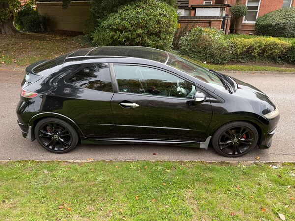 Used Honda Civic 2010 for sale - 76278041: Photo 3