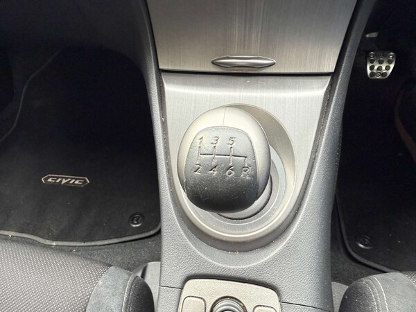 Used Honda Civic 2010 for sale - 76278041: Photo 6