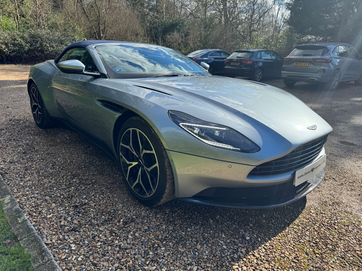 Used Aston Martin DB11 2018 for sale - 76601260: Photo 2