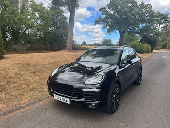 Used Porsche Cayenne 2015 for sale - 79661569: Photo