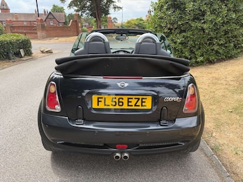 Used MINI Convertible 2006 for sale - 79301557: Photo