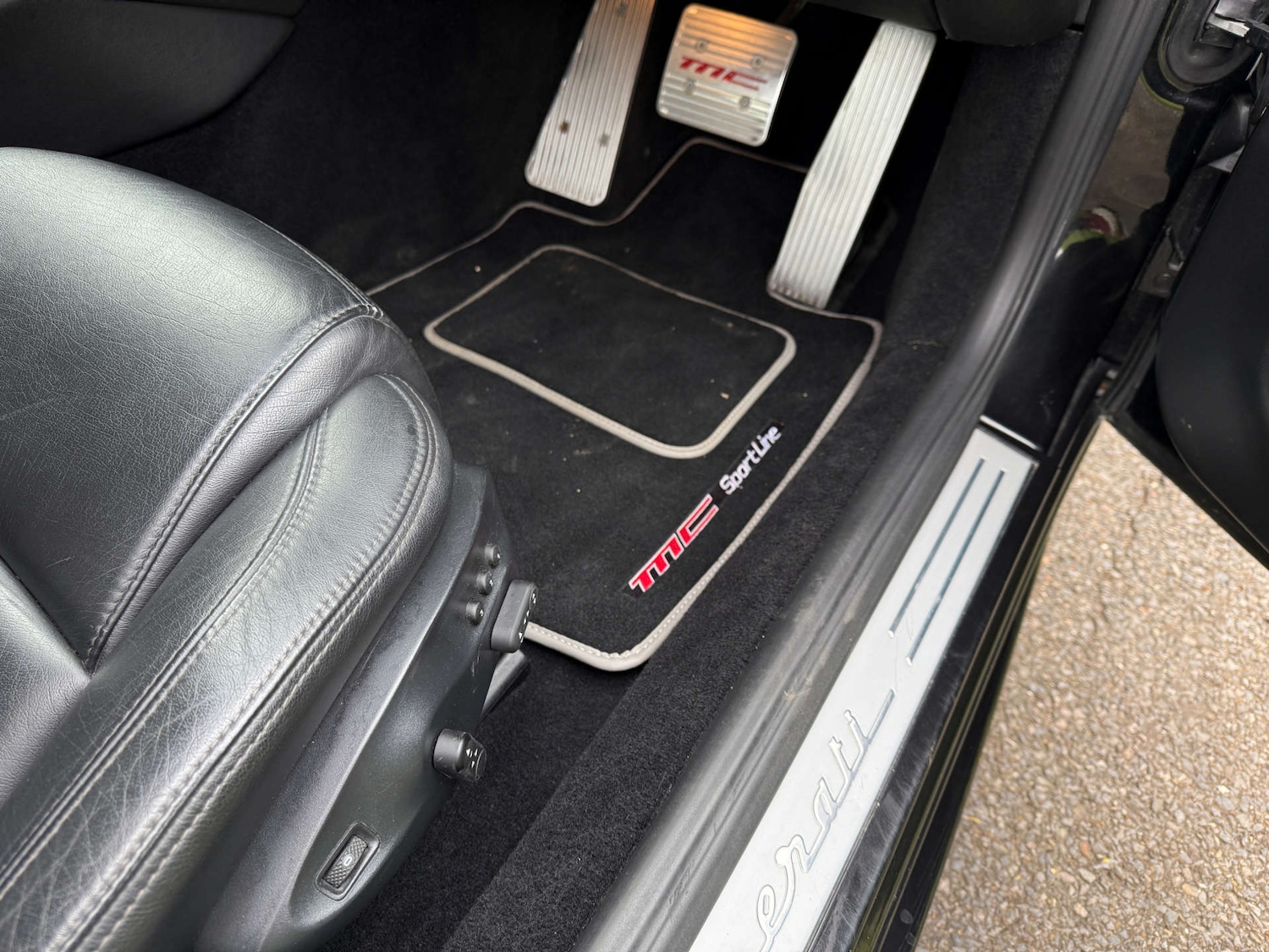 Used Maserati Granturismo 2012 for sale - 76601253: Photo 12