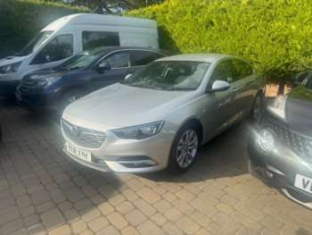 2018 (18) - 2.0 Turbo D Tech Line Nav 5dr