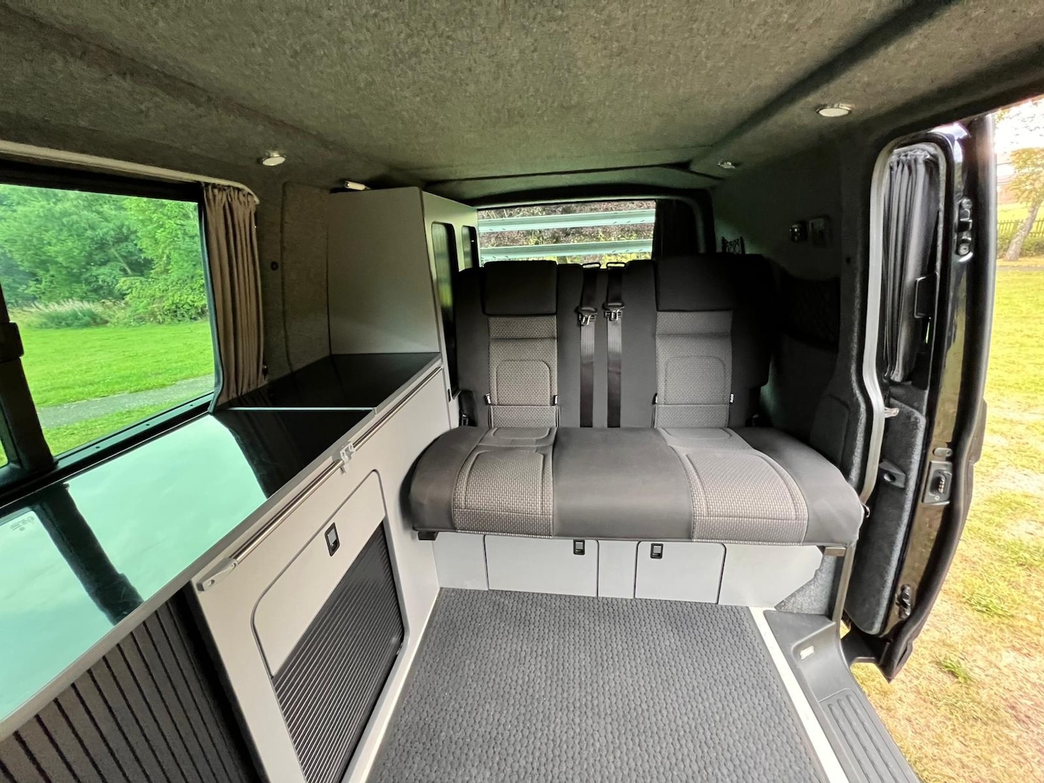 Used Volkswagen Transporter 2011 for sale - 76374498: Photo 11