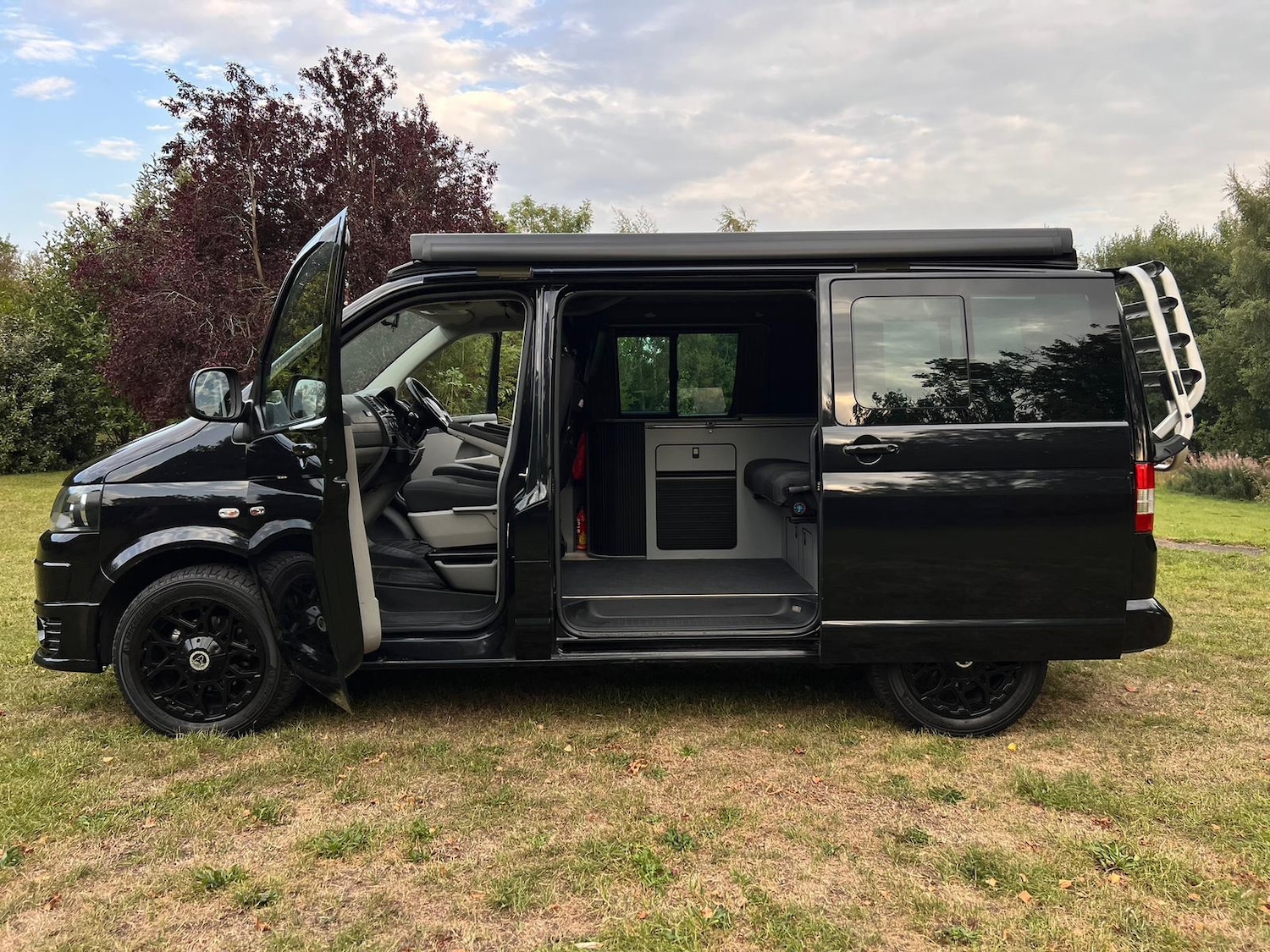 Used Volkswagen Transporter 2011 for sale - 76374498: Photo 8