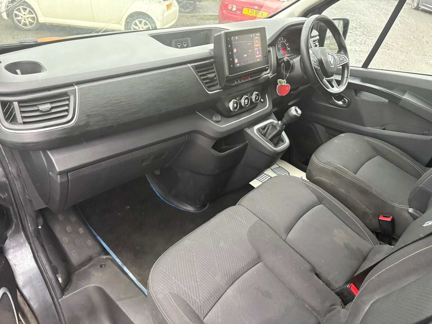 Used Renault Trafic 2022 for sale - 77019229: Photo 10