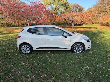 Used Renault Clio 2017 for sale - 76407701: Photo