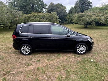 Used Volkswagen Touran 2019 for sale - 75541764: Photo