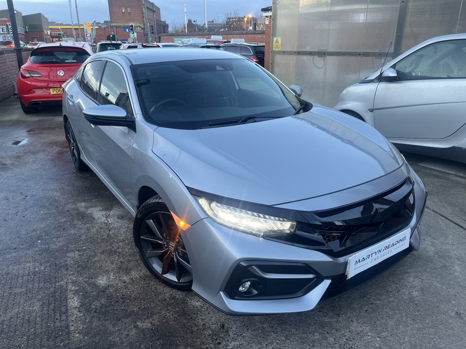 Used Honda Civic 2020 for sale - 77906509: Photo 2
