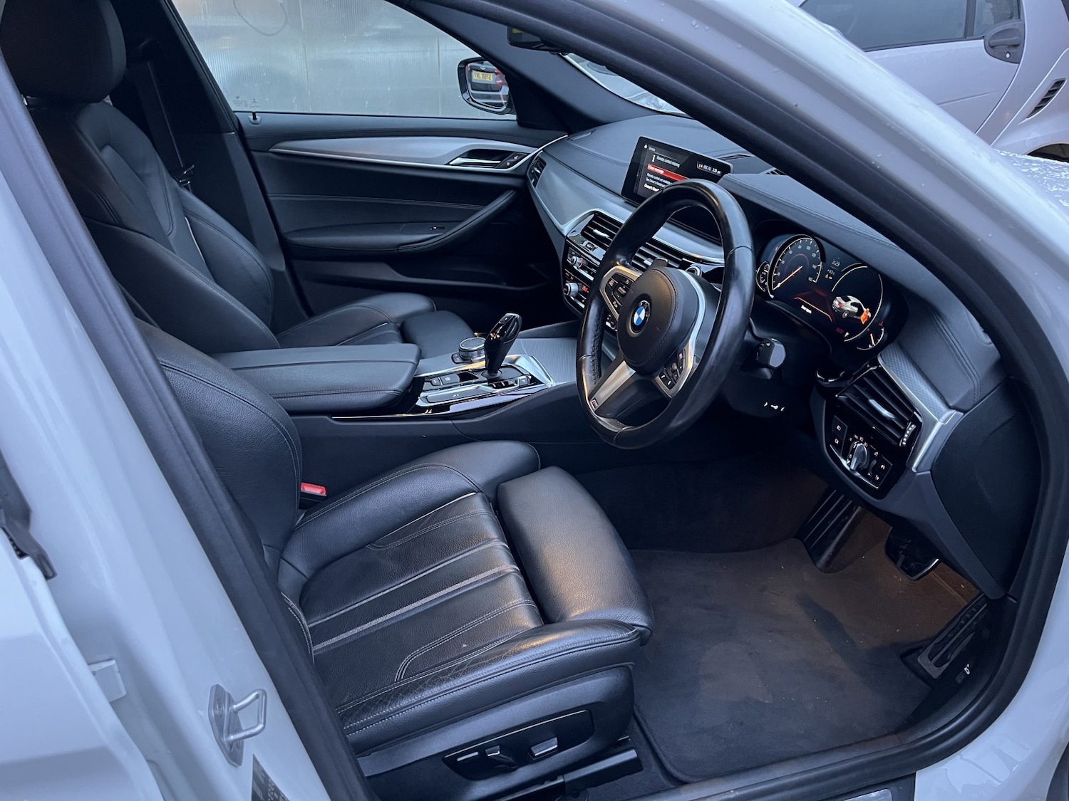 Used BMW 5 Series 2018 for sale - 76536744: Photo 10