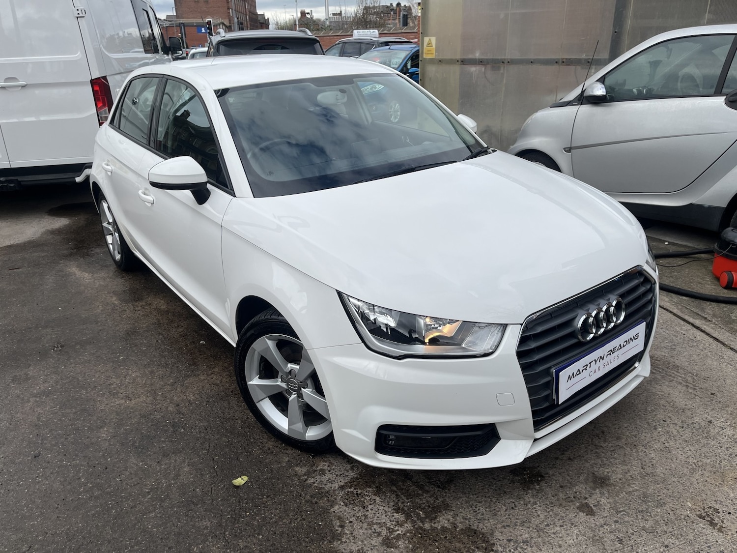 Used Audi A1 2015 for sale - 78131613: Photo 2