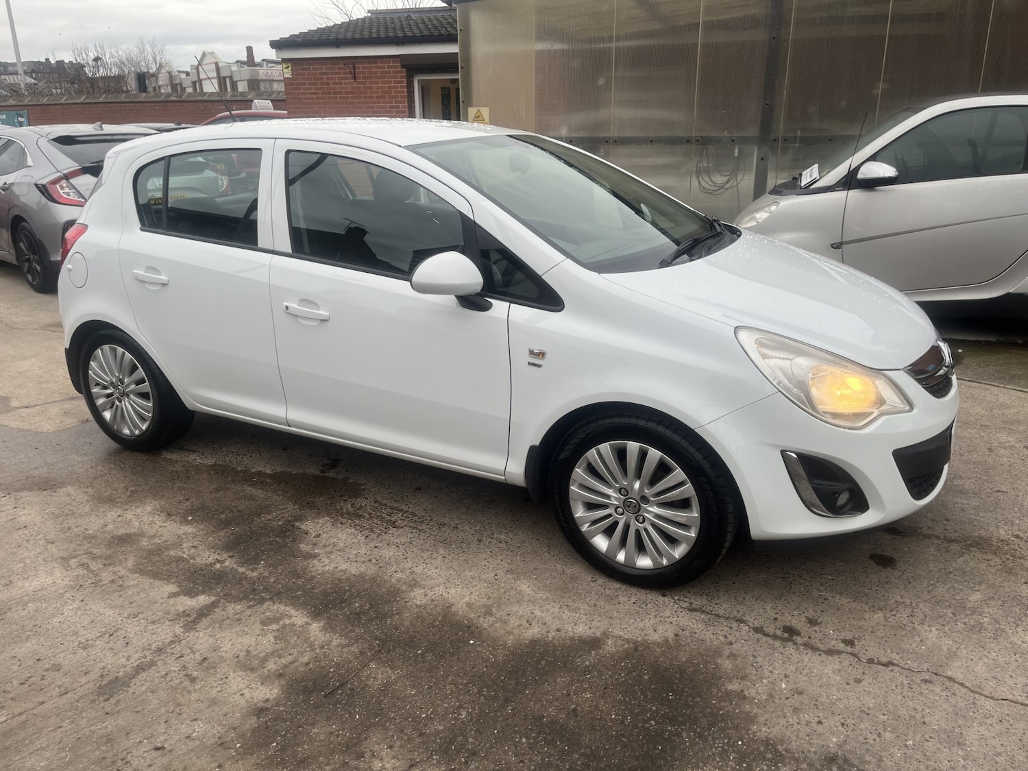 Used Vauxhall Corsa 2013 for sale - 77516135: Photo 3