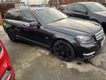 Used Mercedes-Benz C Class 2012 for sale - 76941799: Photo