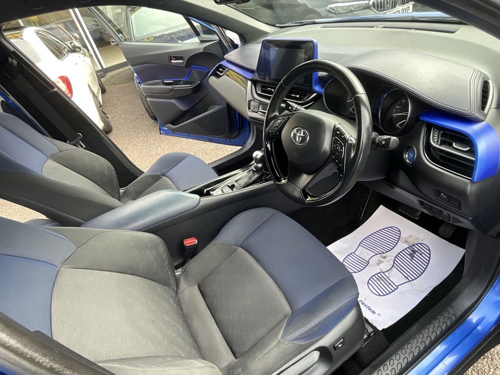 Used Toyota C-HR 2017 for sale - 76234372: Photo 13