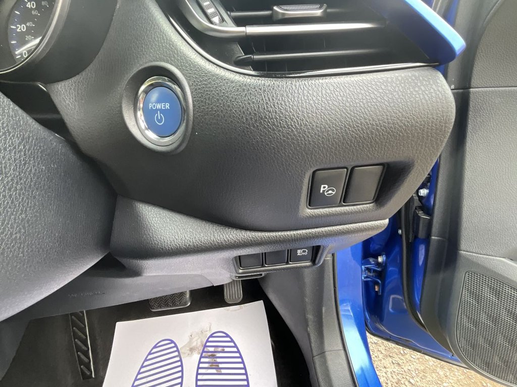 Used Toyota C-HR 2017 for sale - 76234372: Photo 18