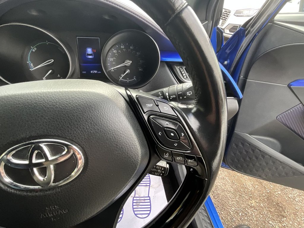 Used Toyota C-HR 2017 for sale - 76234372: Photo 19