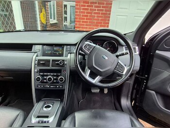 Used Land Rover Discovery Sport 2019 for sale - 78874675: Photo