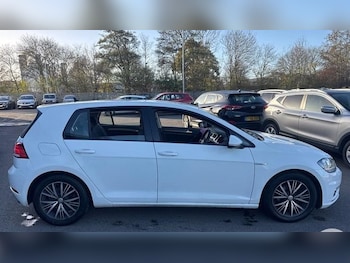 Used Volkswagen Golf 2018 for sale - 76632327: Photo
