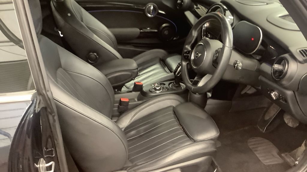 Used MINI Hatch 2022 for sale - 76559408: Photo 9